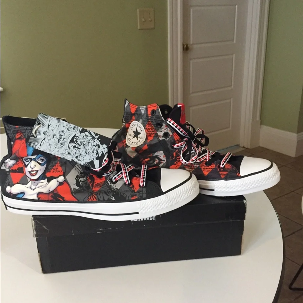 NWTin Box Harley Quinn Converse HighTops M 11, W13 - Picture 2 of 10